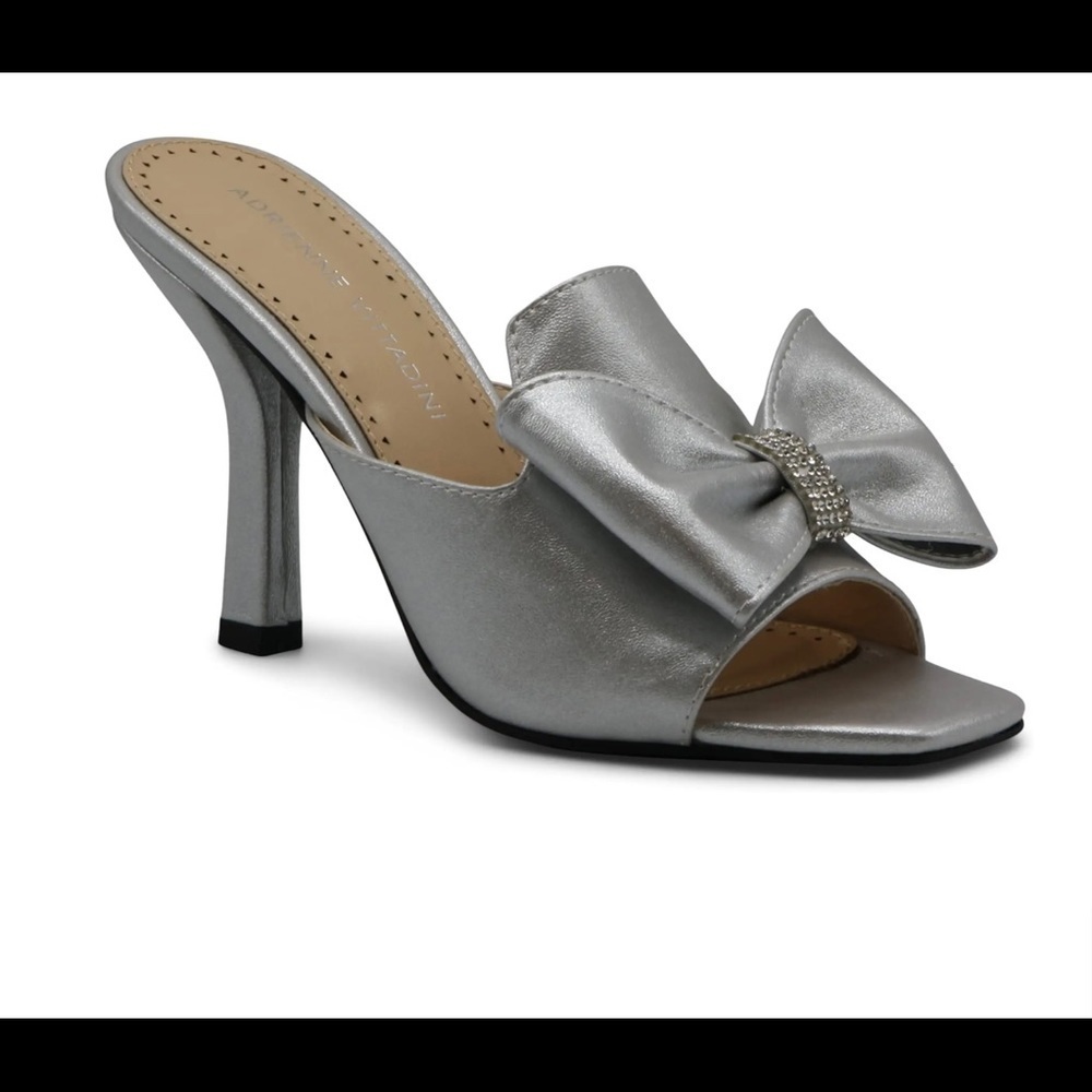 ADRIENNE VITTADINI Gladys Embellished Bow Mule Sandal brand new sz 8.5 s…